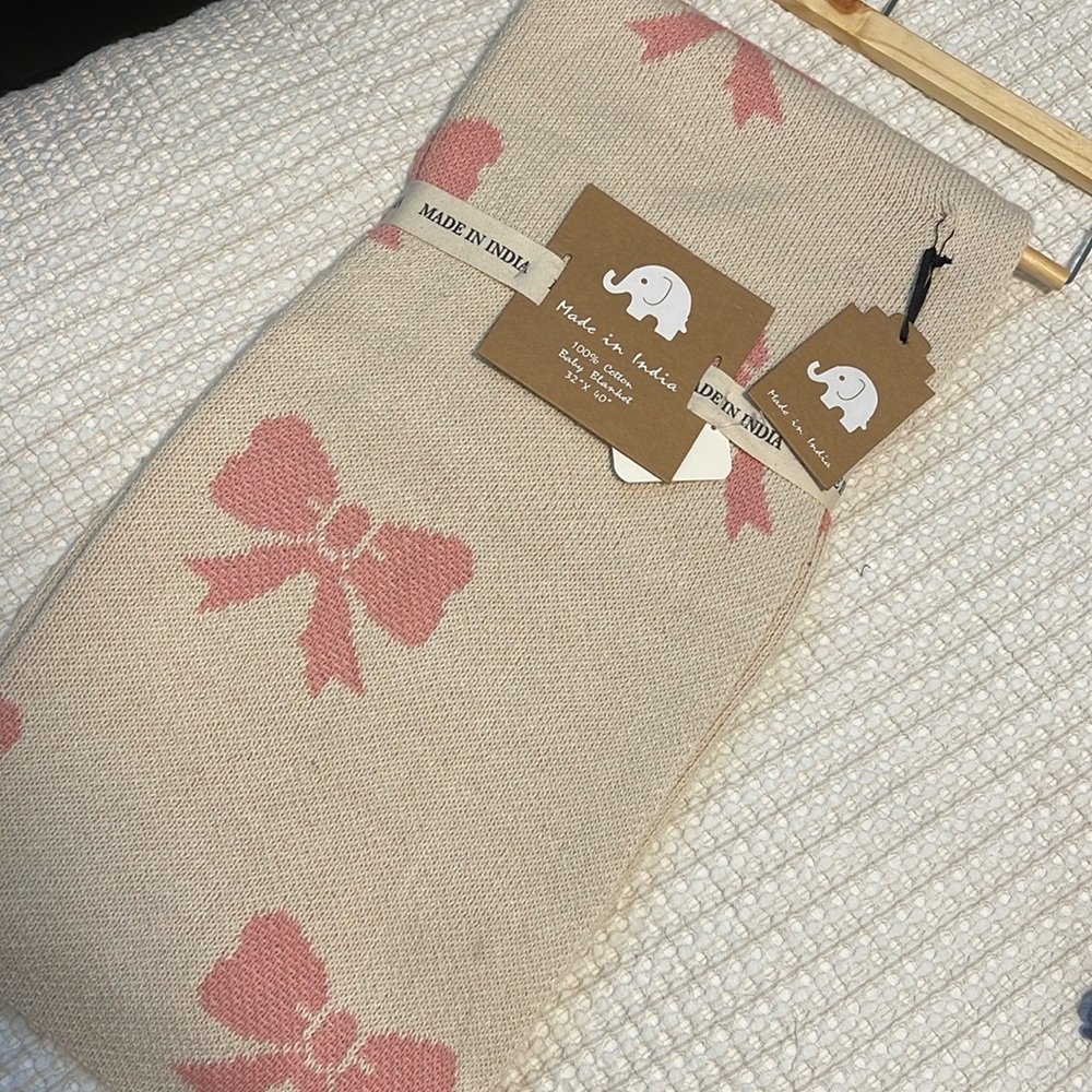Cotton Bow baby girl blanket